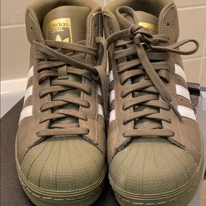Green high top Adidas